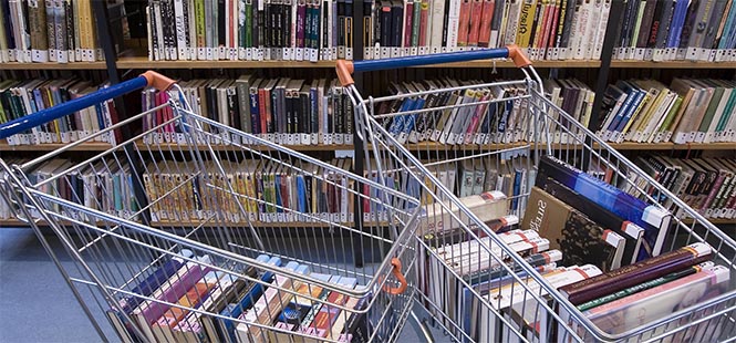 Vous vous déplacez difficilement ? Certaines bibliothèques proposent un service de 